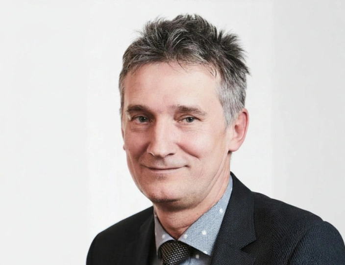 Dr. Molnár Tamás